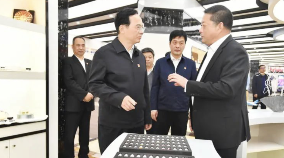 林宝金书记参观科技展厅 林宝金书记参观科技展厅